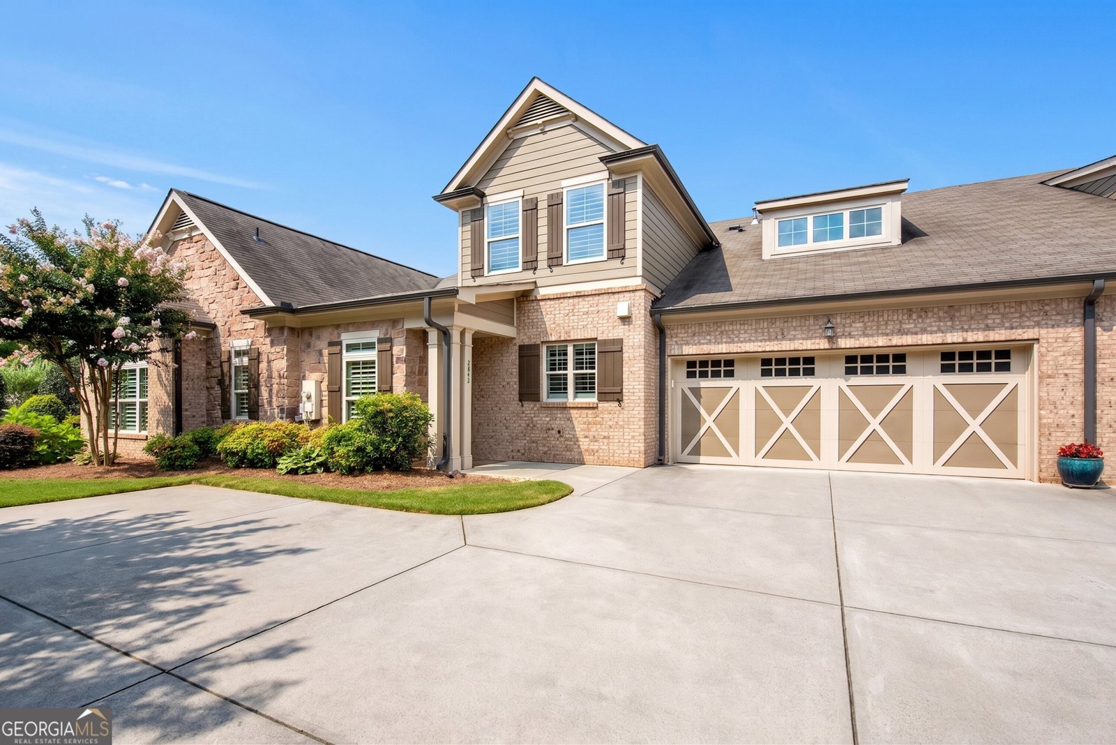 2842 Middlecreek Way Cumming - main photo