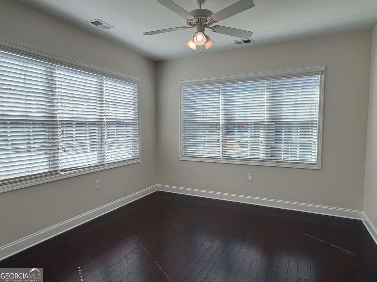 3329 Tree Ridge Court Buford - Photo 9