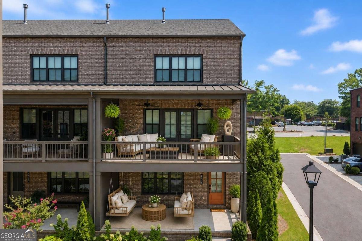 6460 Cortland Walk Alpharetta - main photo