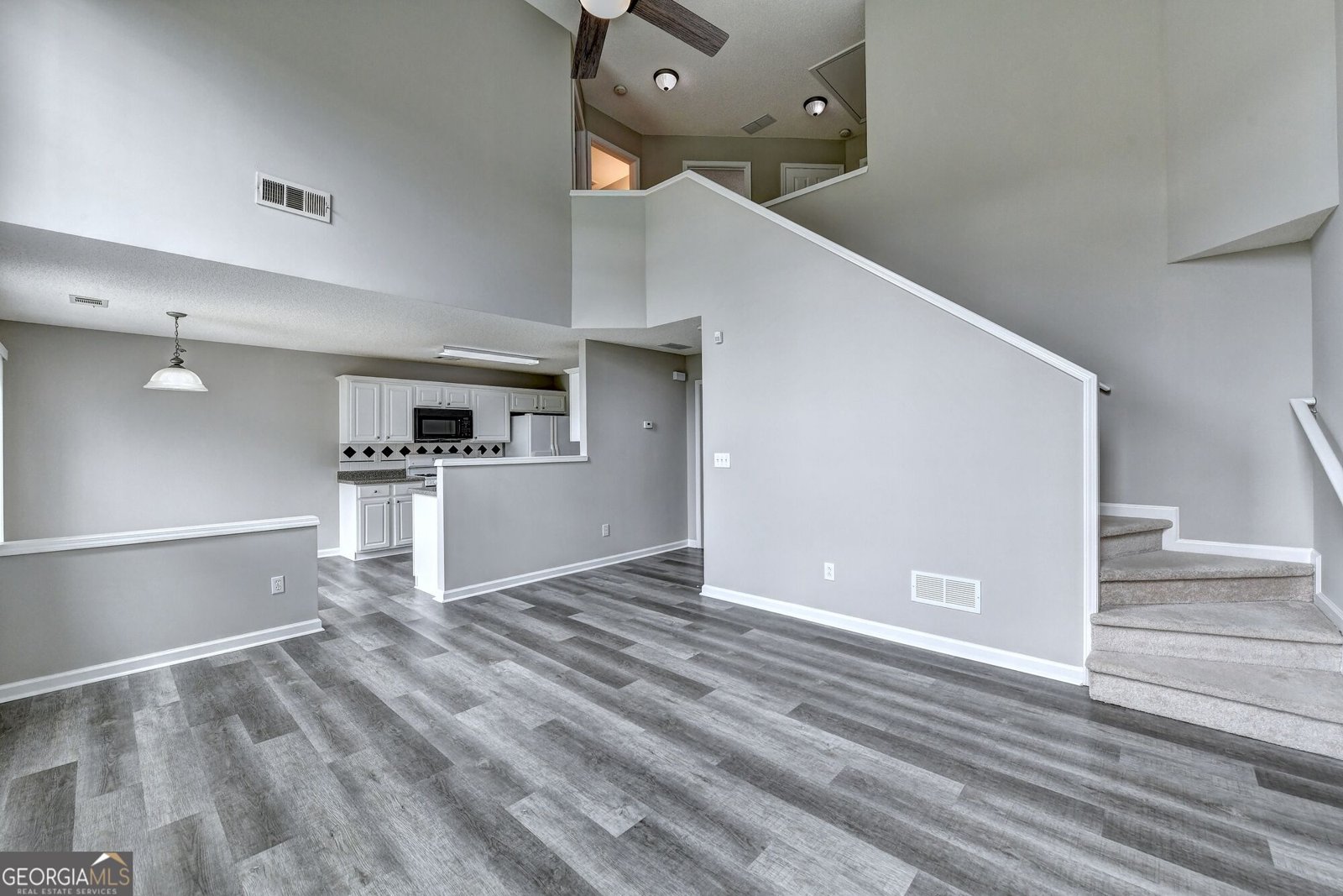 9210 Friarbridge Drive Suwanee - Photo 13