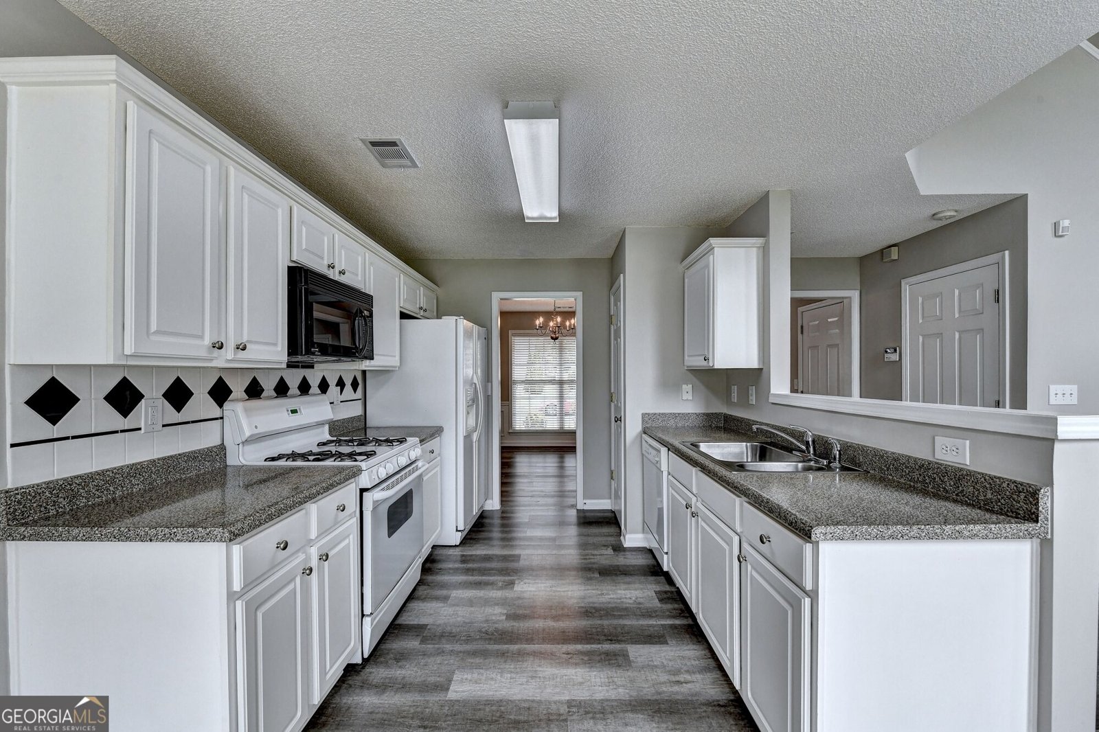 9210 Friarbridge Drive Suwanee - Photo 20