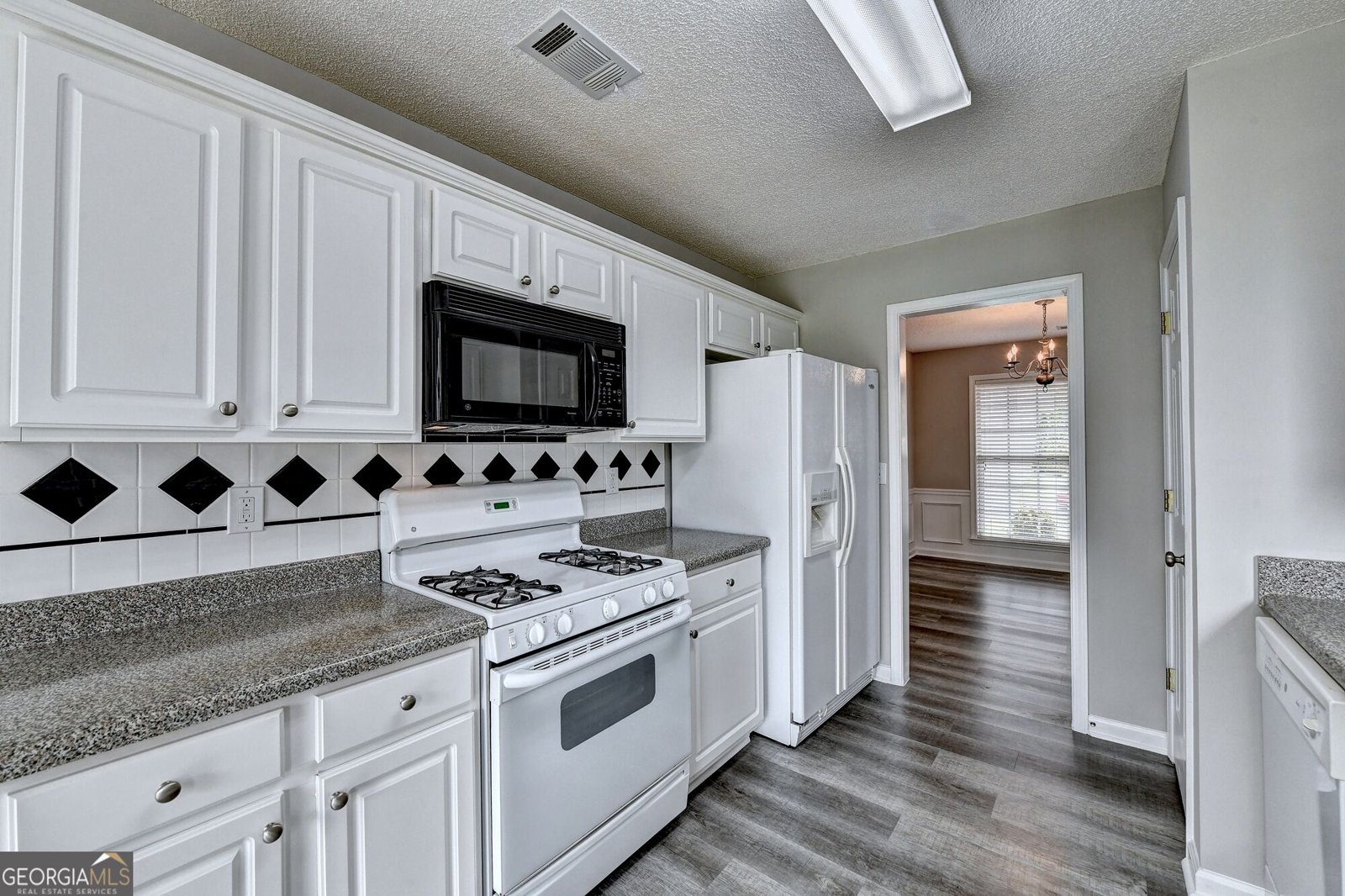 9210 Friarbridge Drive Suwanee - Photo 21
