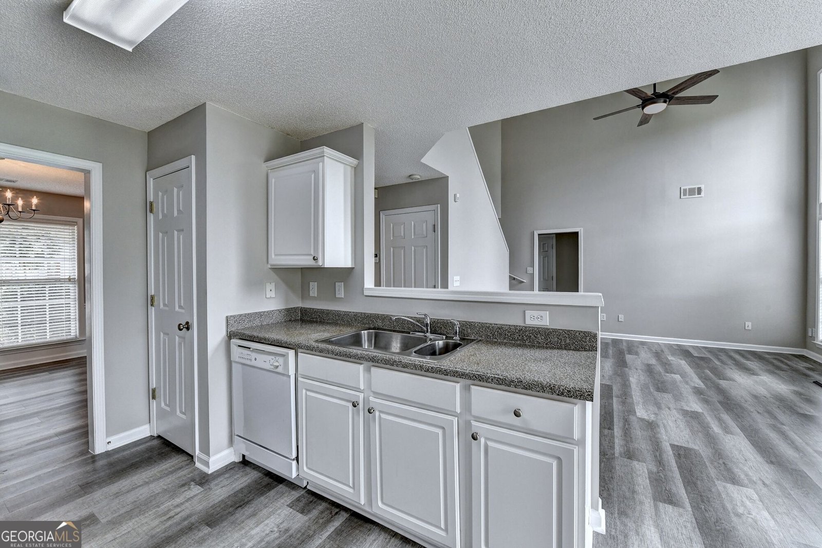 9210 Friarbridge Drive Suwanee - Photo 22