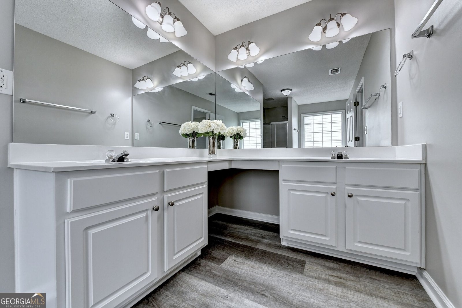 9210 Friarbridge Drive Suwanee - Photo 33