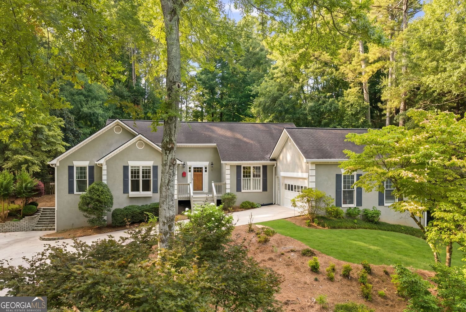 805 Pinehurst Drive Woodstock - main photo