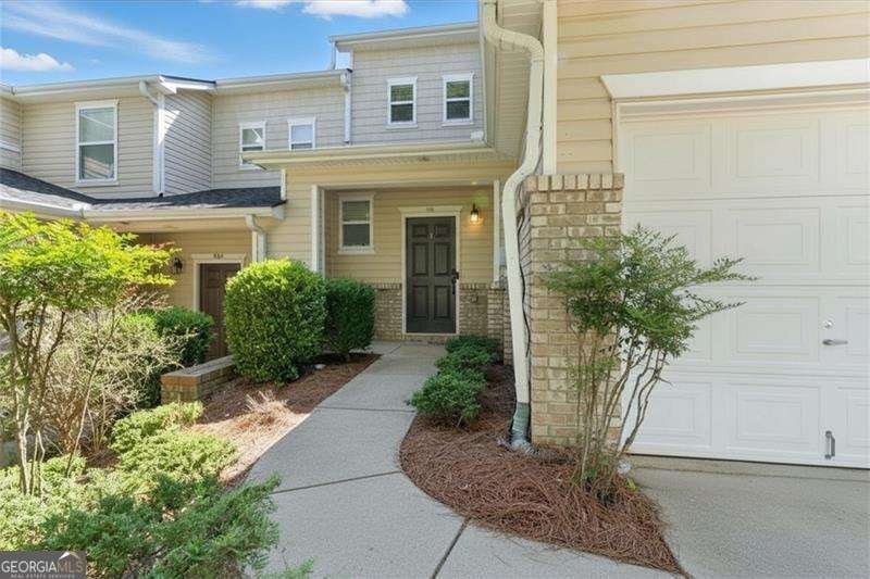 302 Oak Leaf Place Acworth - main photo