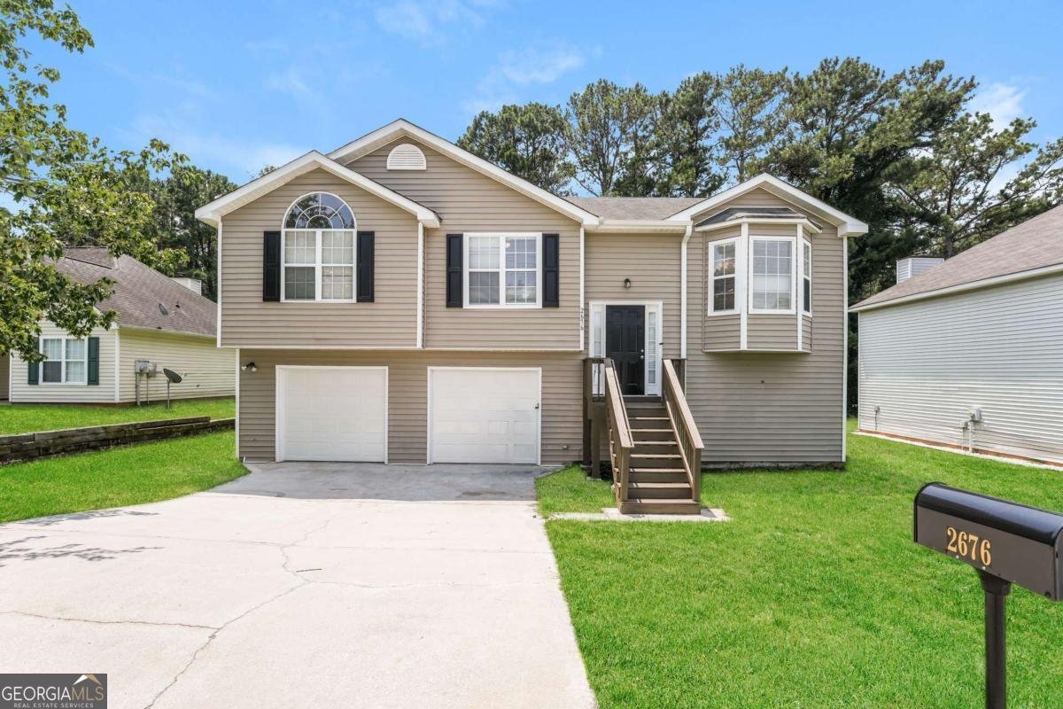 2676 Field Spring Drive Lithonia - main photo