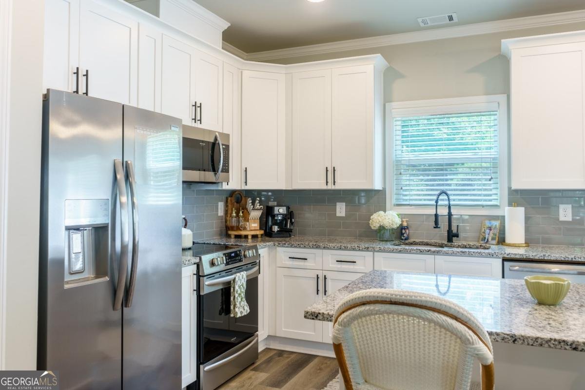 398 Sunset Drive Statham - Photo 8
