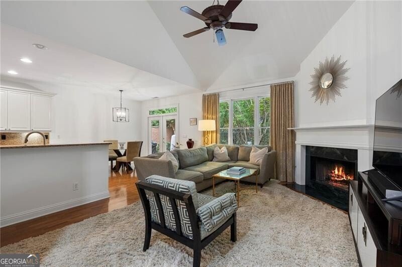 6485 Glen Oaks Lane Sandy Springs - Photo 14
