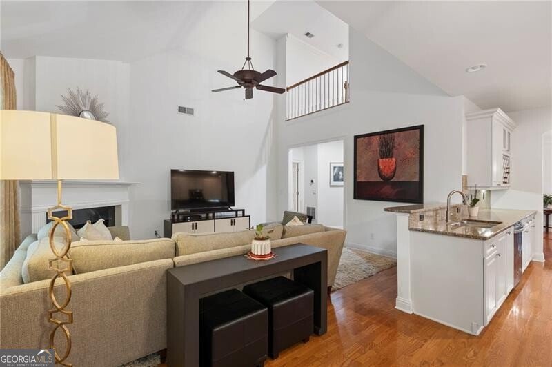 6485 Glen Oaks Lane Sandy Springs - Photo 19