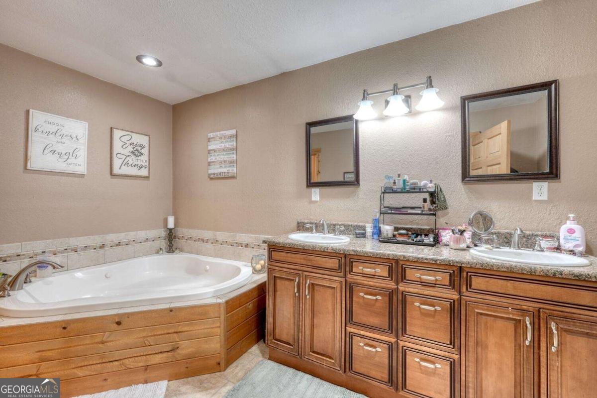 541 Rizzitello Lane Blairsville - Photo 20