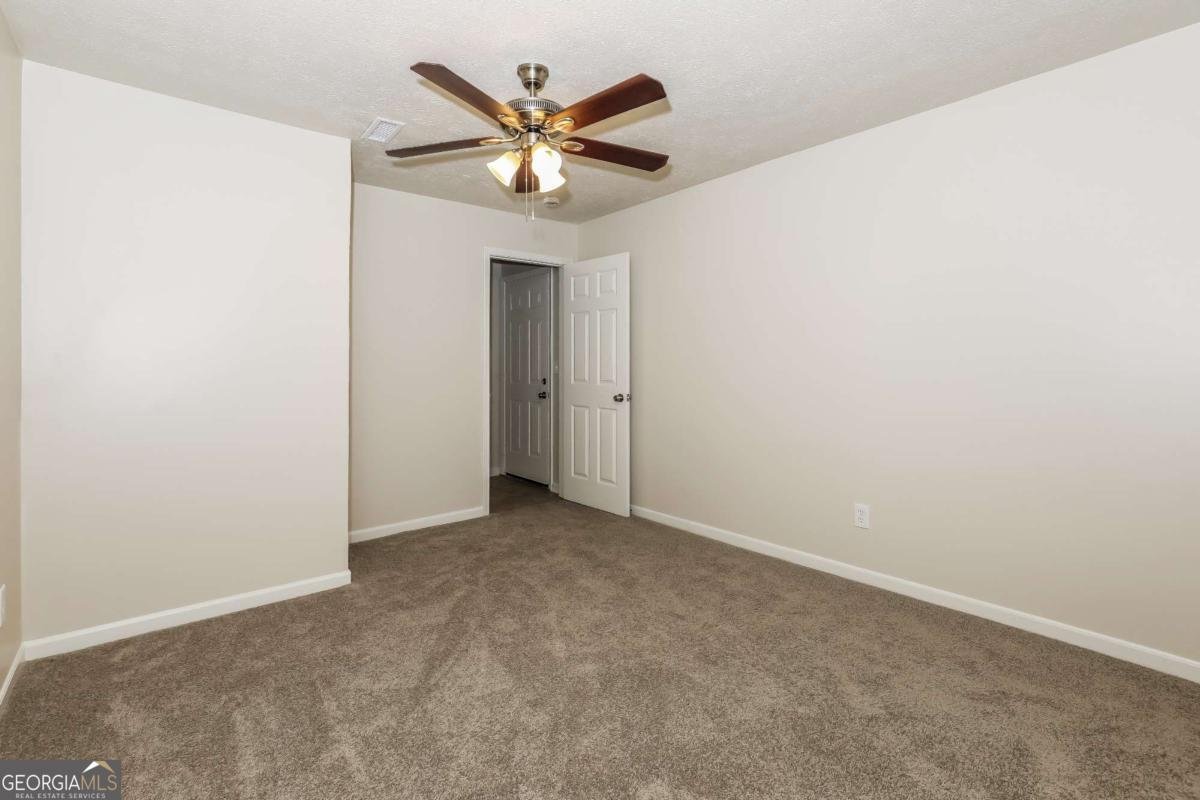 1361 Wrens Court Jonesboro - Photo 11