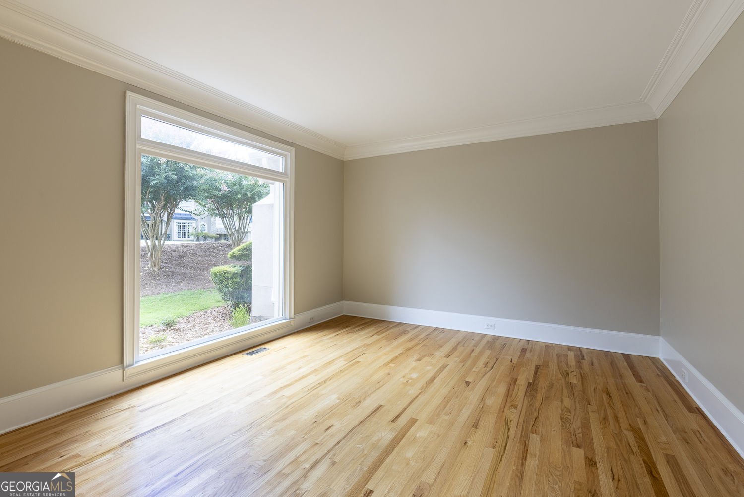 8445 Sentinae Chase Drive Roswell - Photo 11