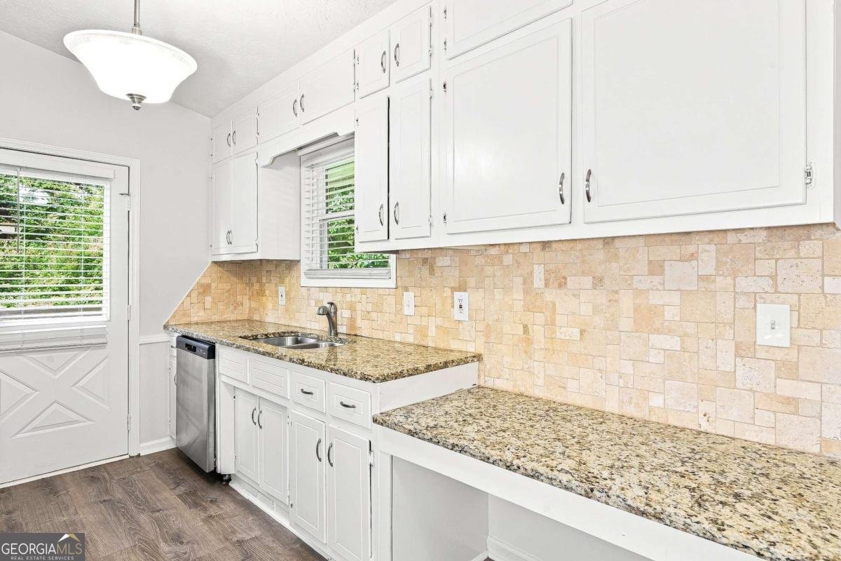 949 Falconcrest Drive Lawrenceville - Photo 6