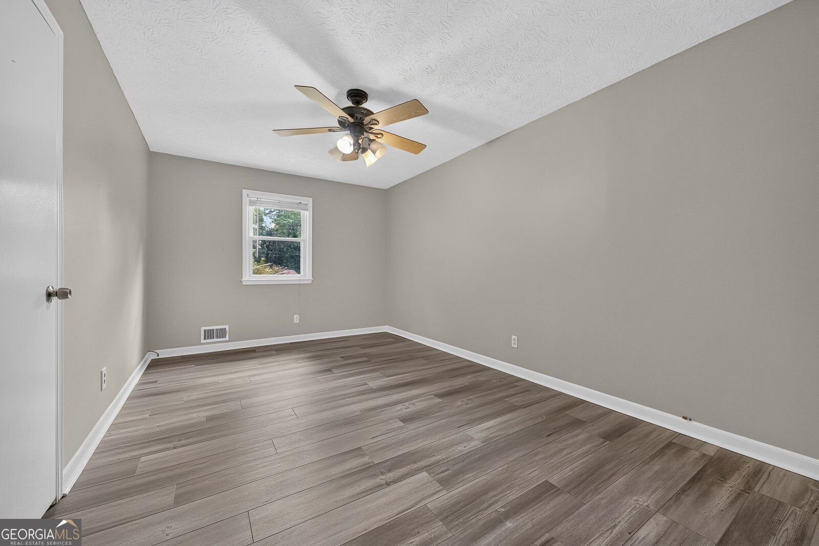 917 Andover Court Woodstock - Photo 33