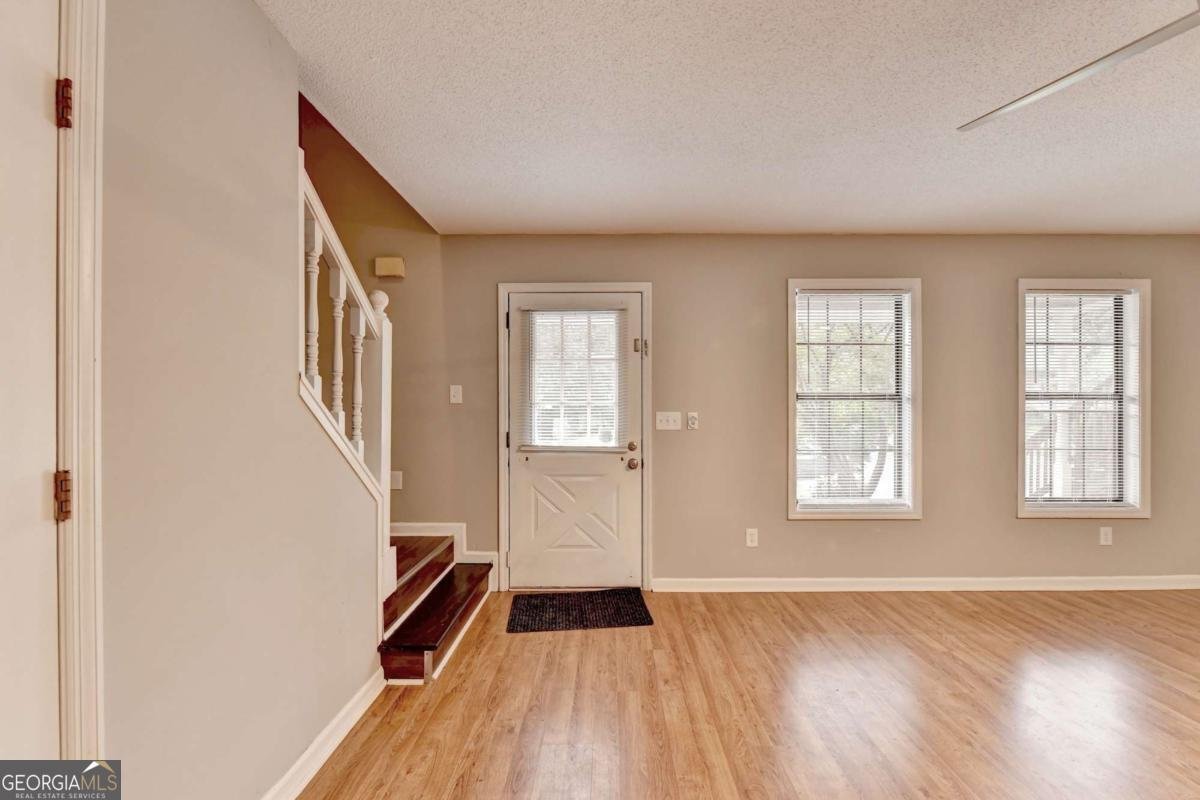 8030 Sand Wedge Circle Kennesaw - Photo 9