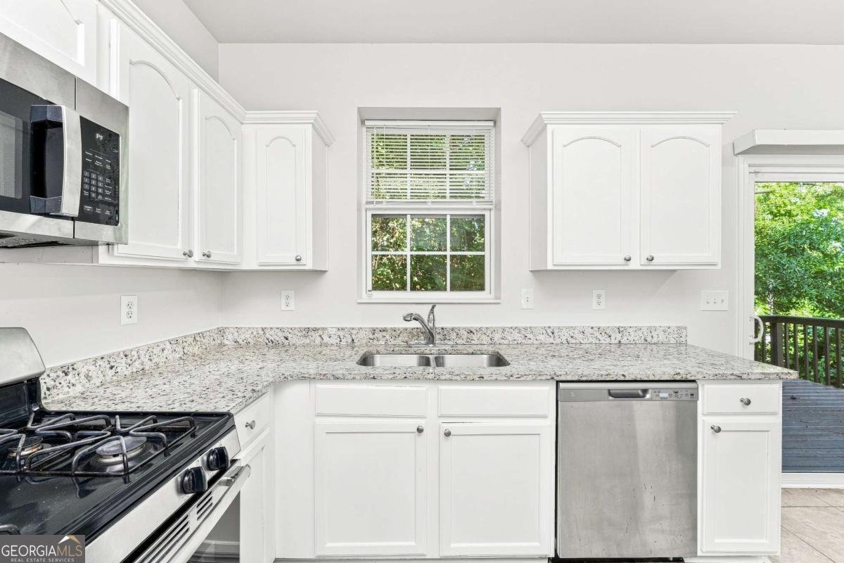 4514 Sequoia Park Trail Snellville - Photo 9