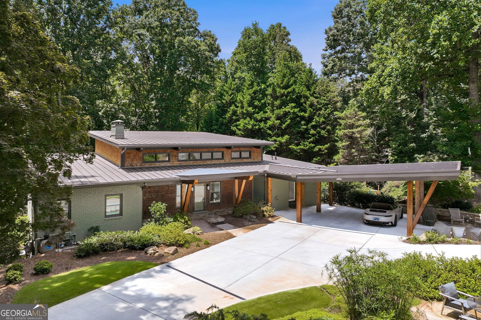5973 Nachoochee Trail Flowery Branch - main photo