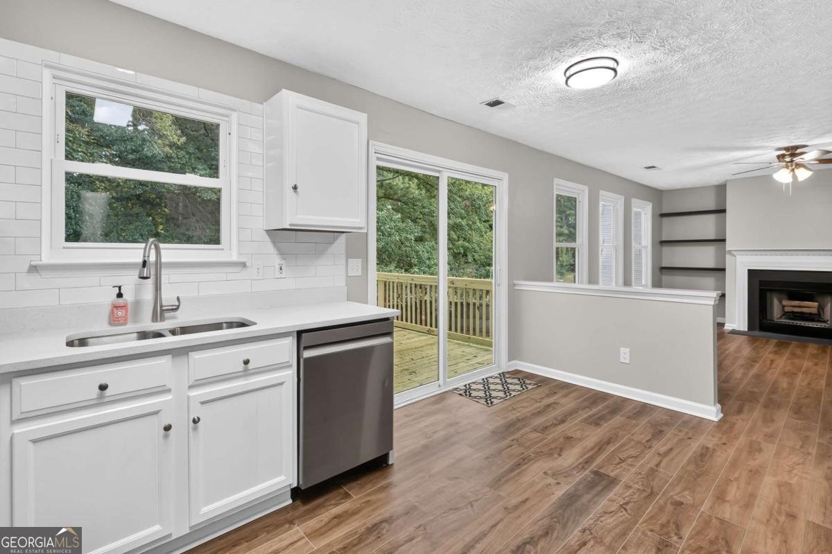 4554 Darrowby Drive Powder Springs - Photo 8
