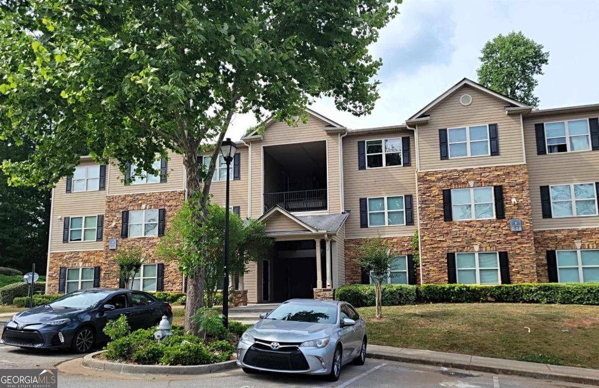 3303 Fairington Club Drive Lithonia - main photo