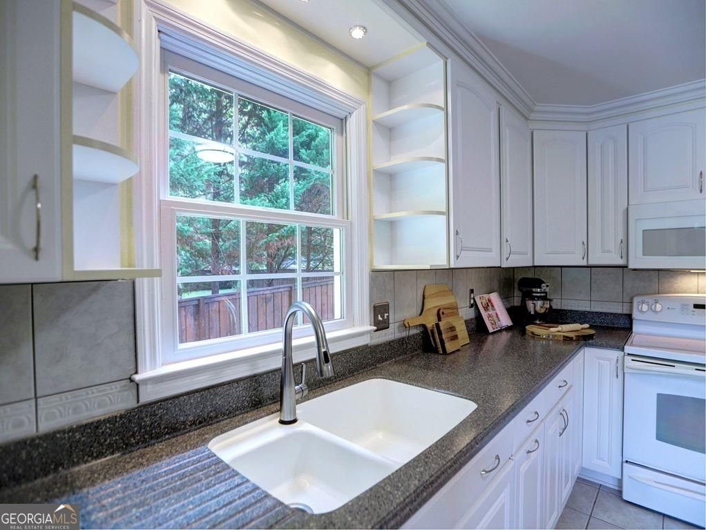 3425 Old Suttons Way Marietta - Photo 12