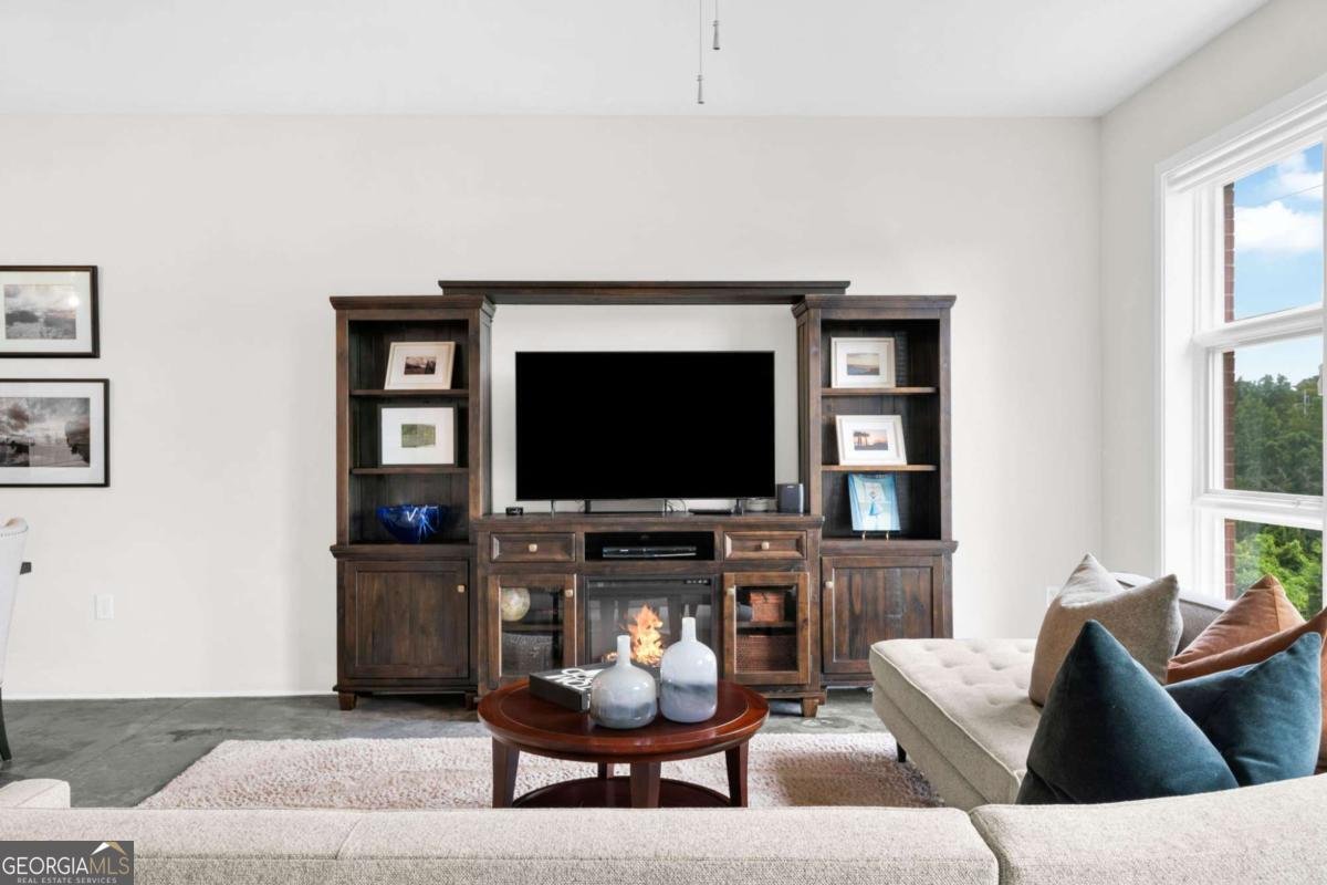 560 Dutch Valley Road Atlanta - Photo 6