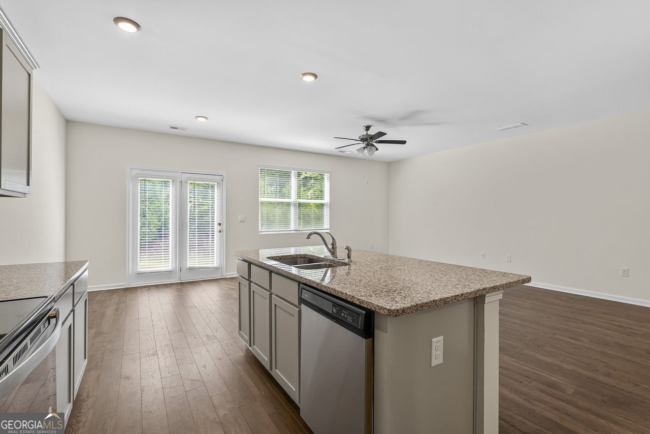174 Hampton Circle McDonough - Photo 10