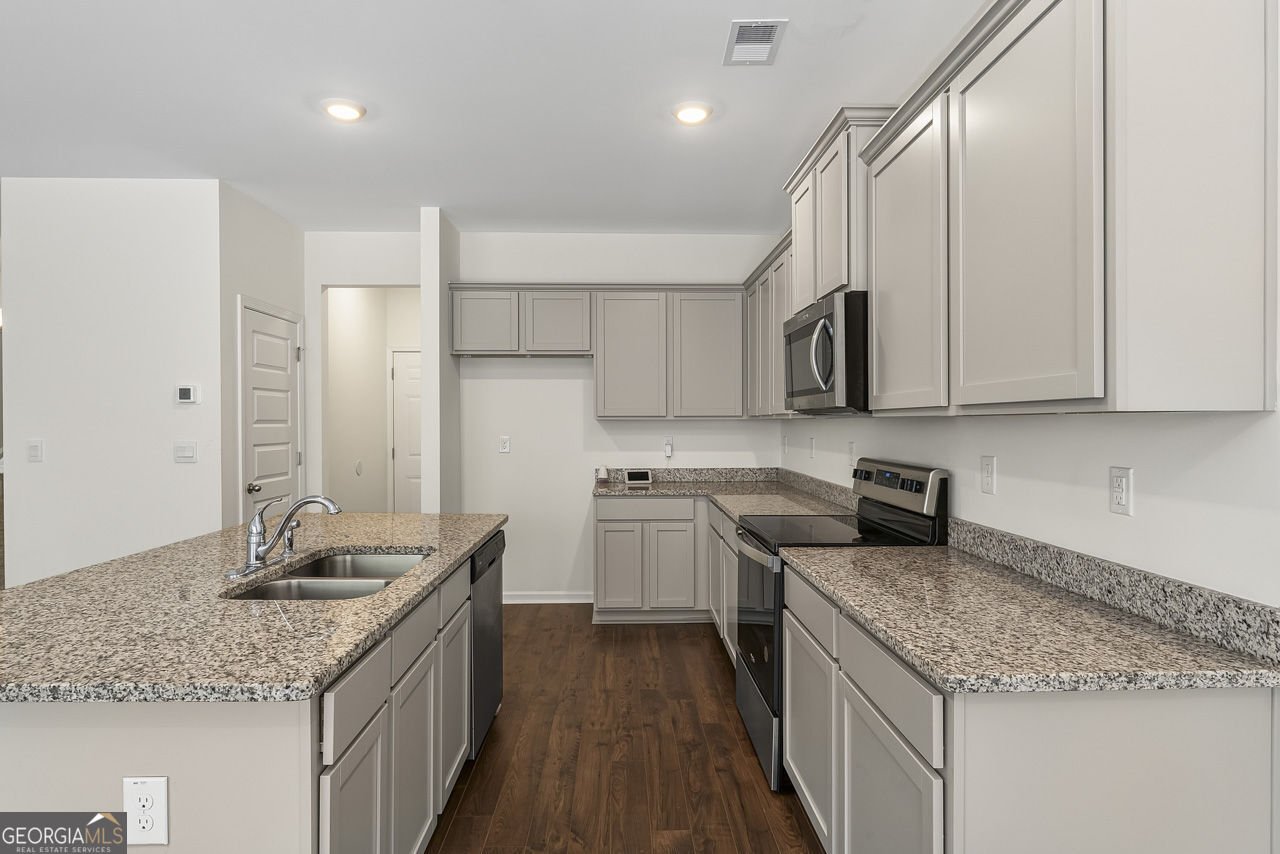 174 Hampton Circle McDonough - Photo 12