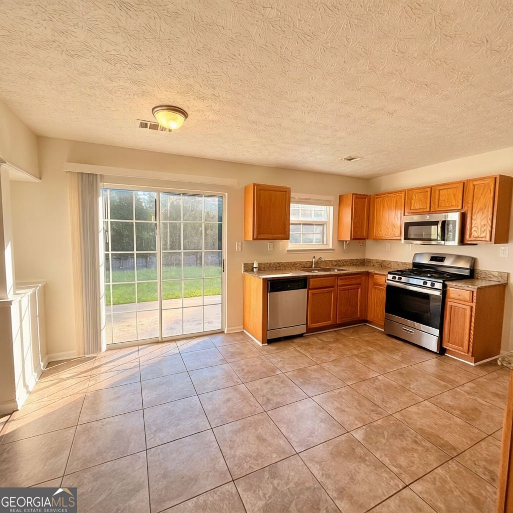632 Stonecrest Drive Loganville - Photo 12