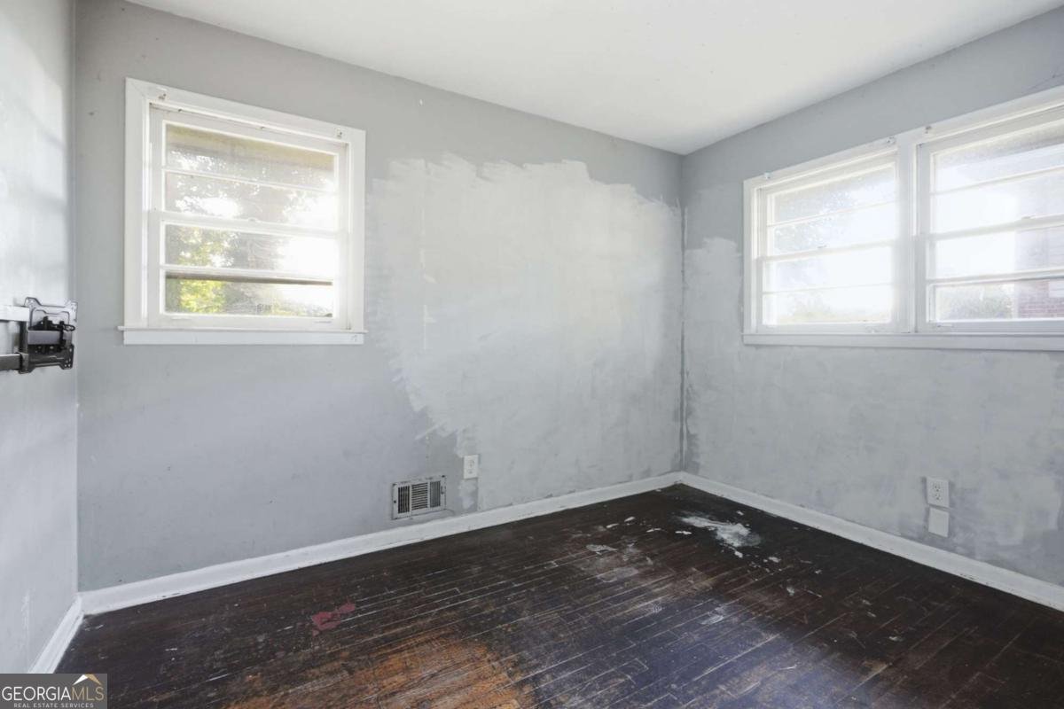 5911 Meadowview Road Rex - Photo 13