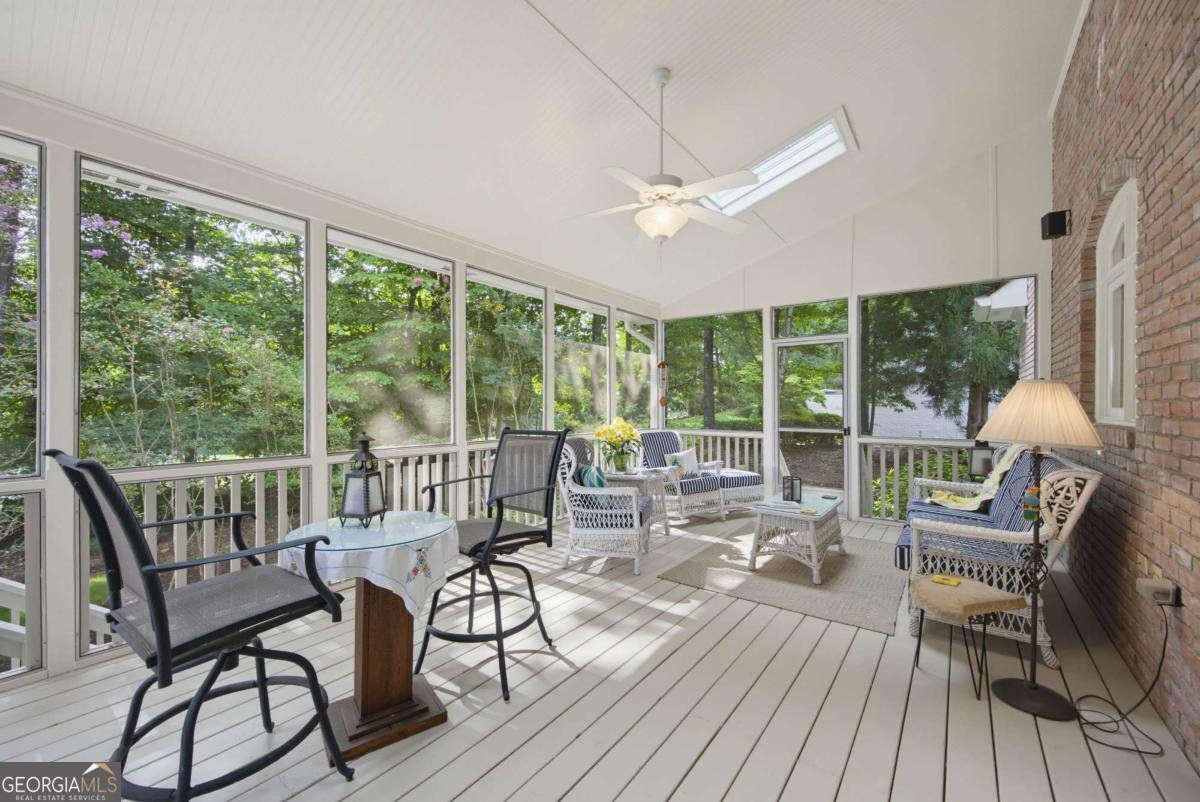 5570 Stoneleigh Drive Suwanee - Photo 18