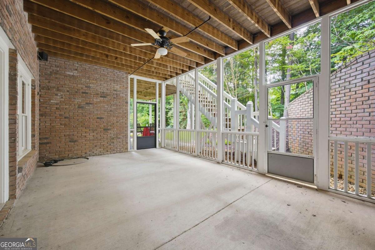 5570 Stoneleigh Drive Suwanee - Photo 48