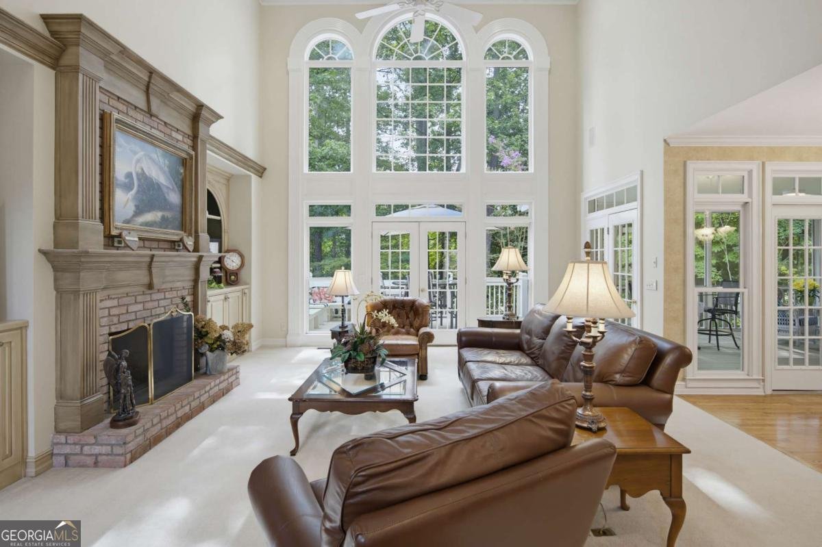 5570 Stoneleigh Drive Suwanee - Photo 8