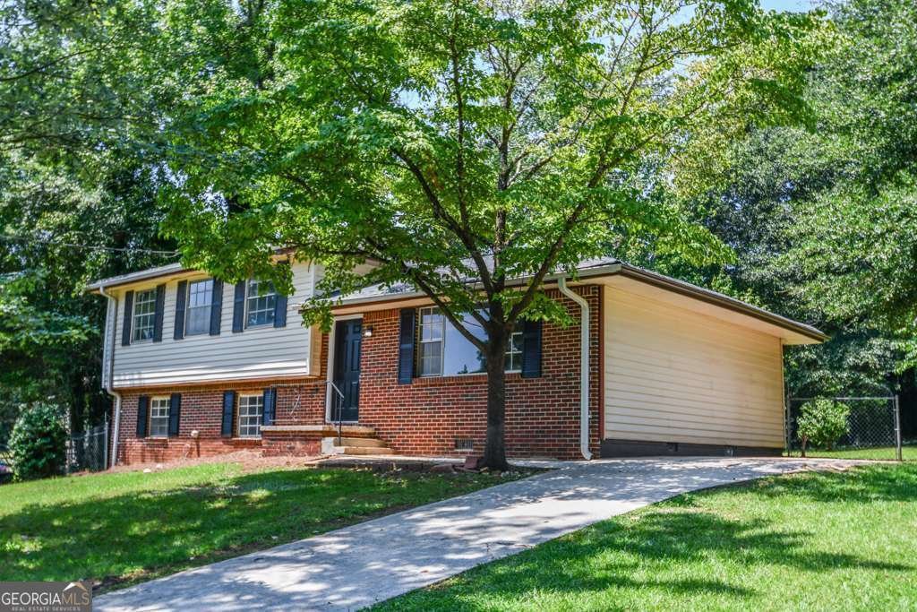 6473 Fleur De Lis Drive Morrow - main photo