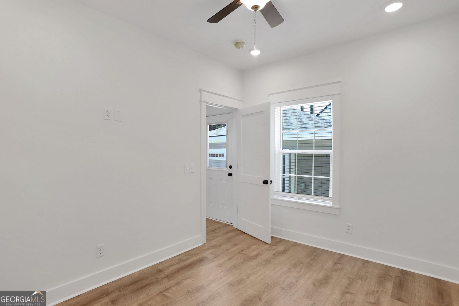 615 38th Street Savannah - Photo 18