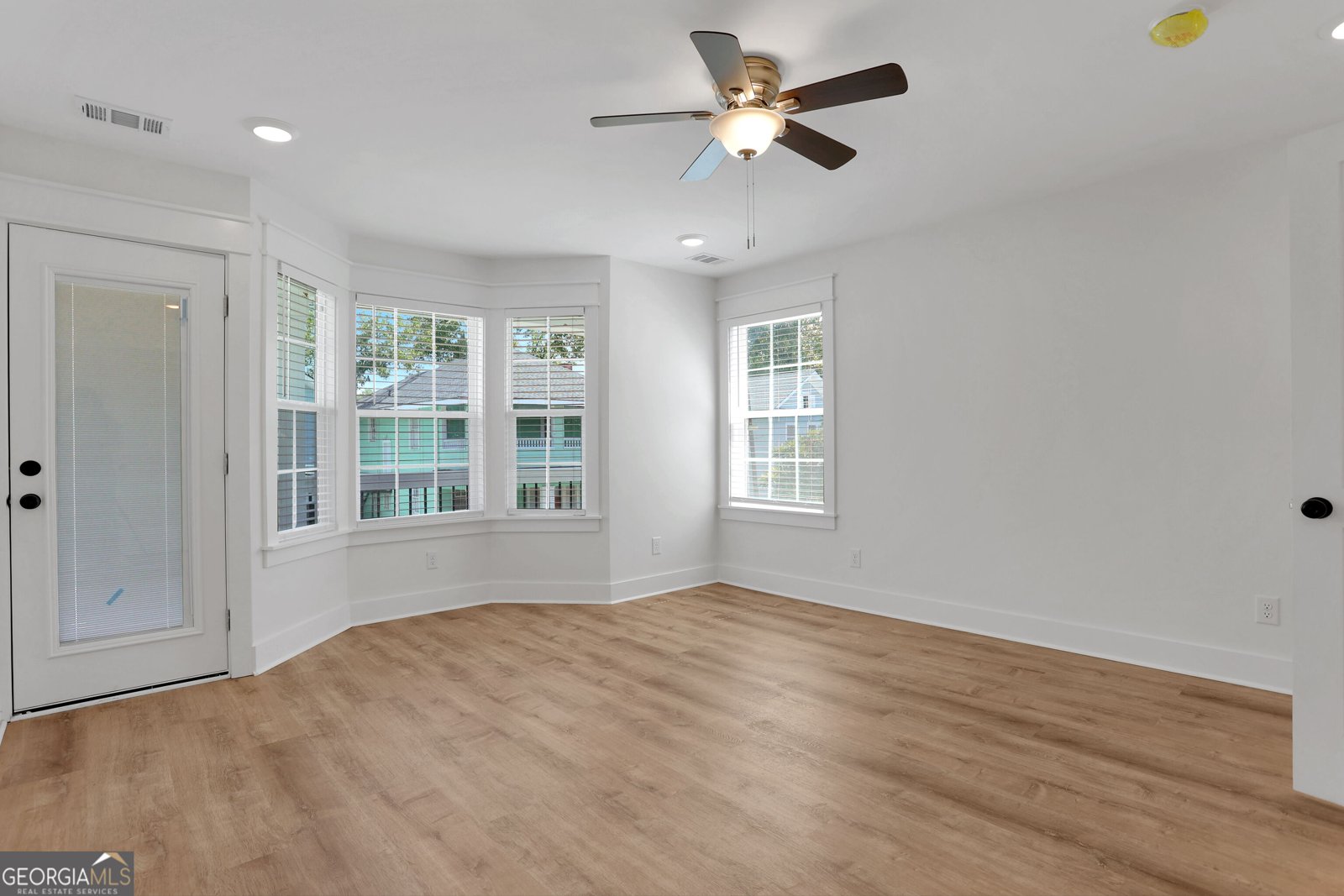 615 38th Street Savannah - Photo 20