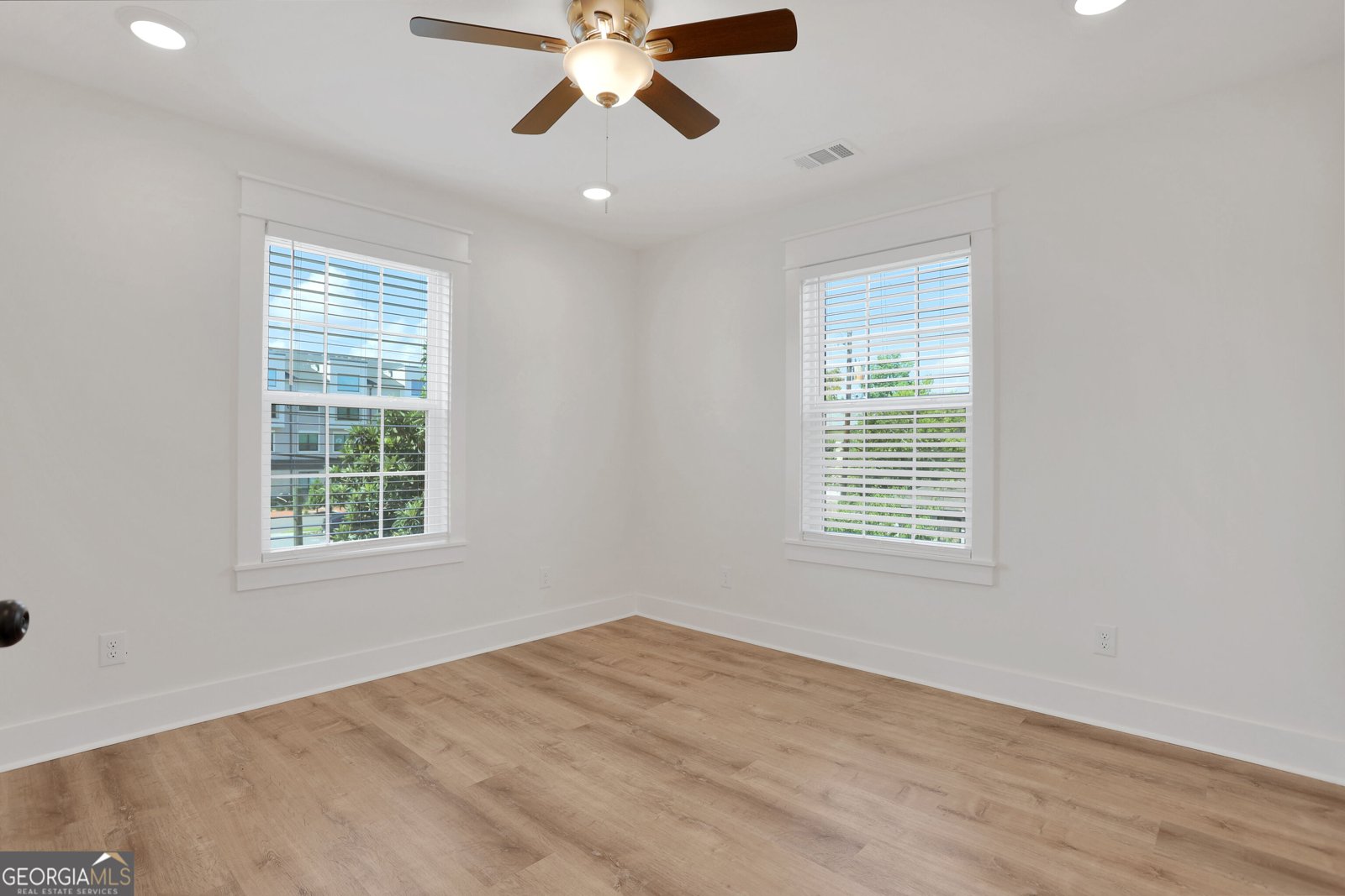 615 38th Street Savannah - Photo 29