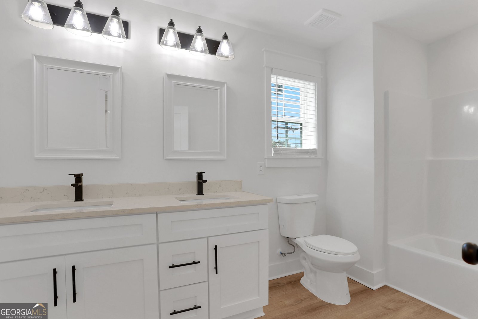 615 38th Street Savannah - Photo 31