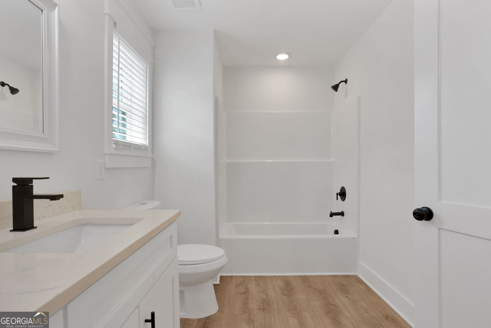 615 38th Street Savannah - Photo 32