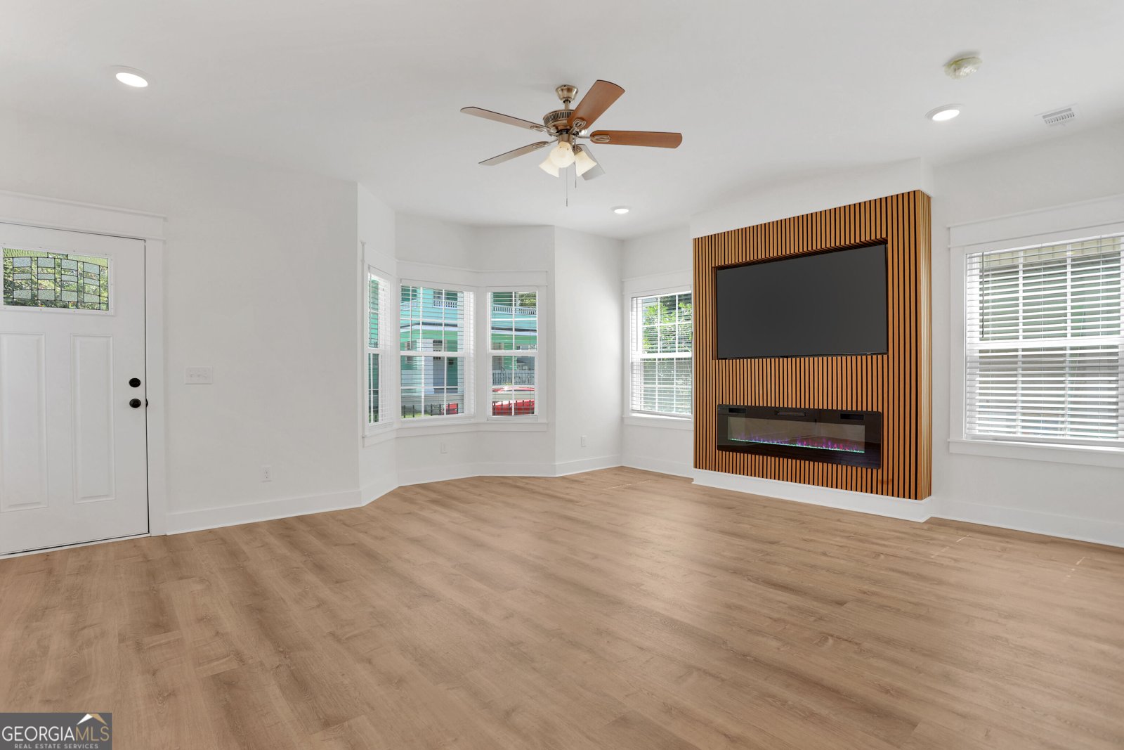 615 38th Street Savannah - Photo 8