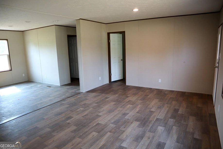 261 Willow Dr. Sparta - Photo 6