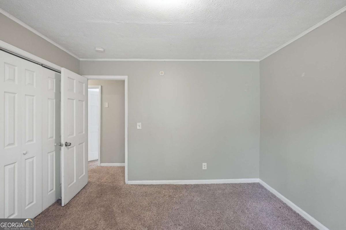 473 Raven Springs Trail Stone Mountain - Photo 18