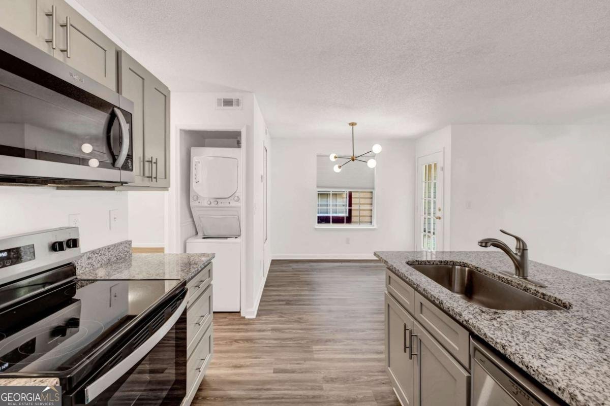 1004 Sandy Lane Drive Alpharetta - Photo 10
