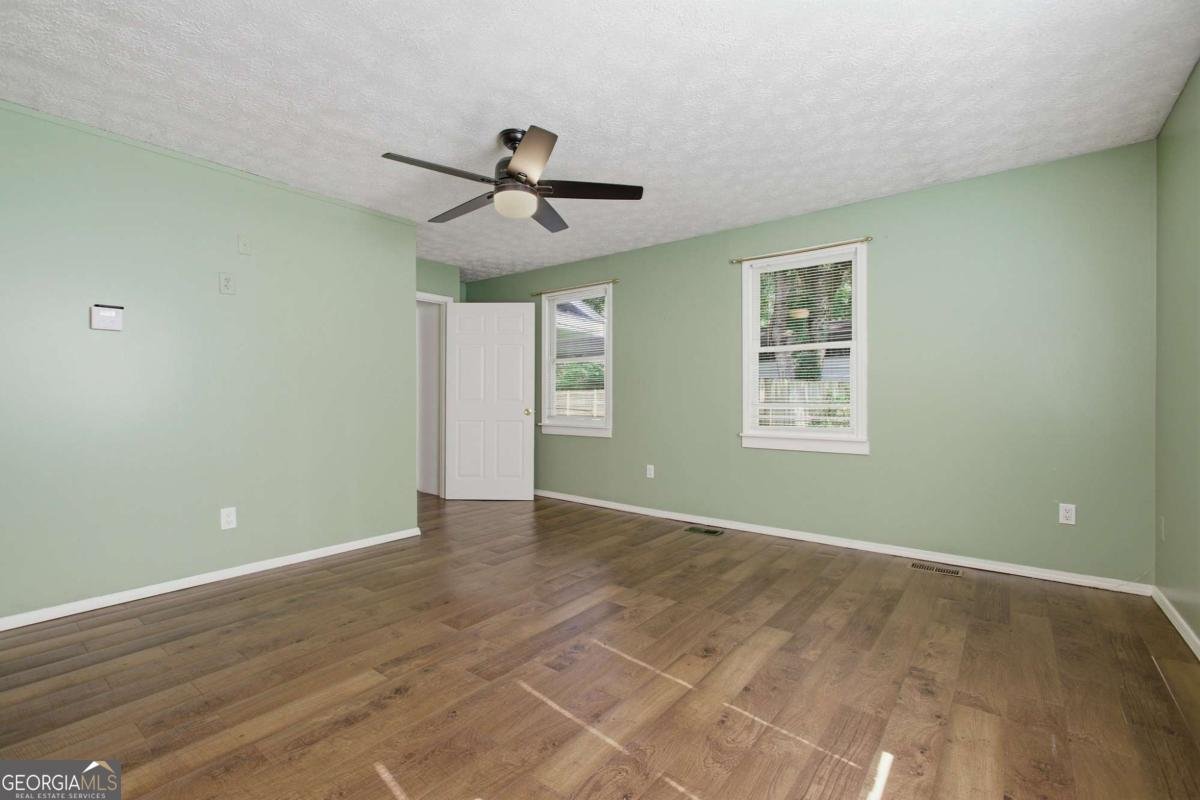 26 8th Street Emerson - Photo 8