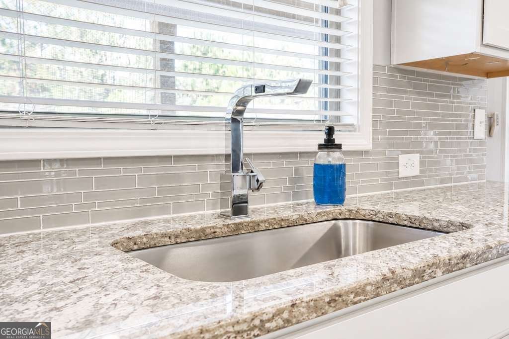 5937 Park Bay Court Flowery Branch - Photo 18