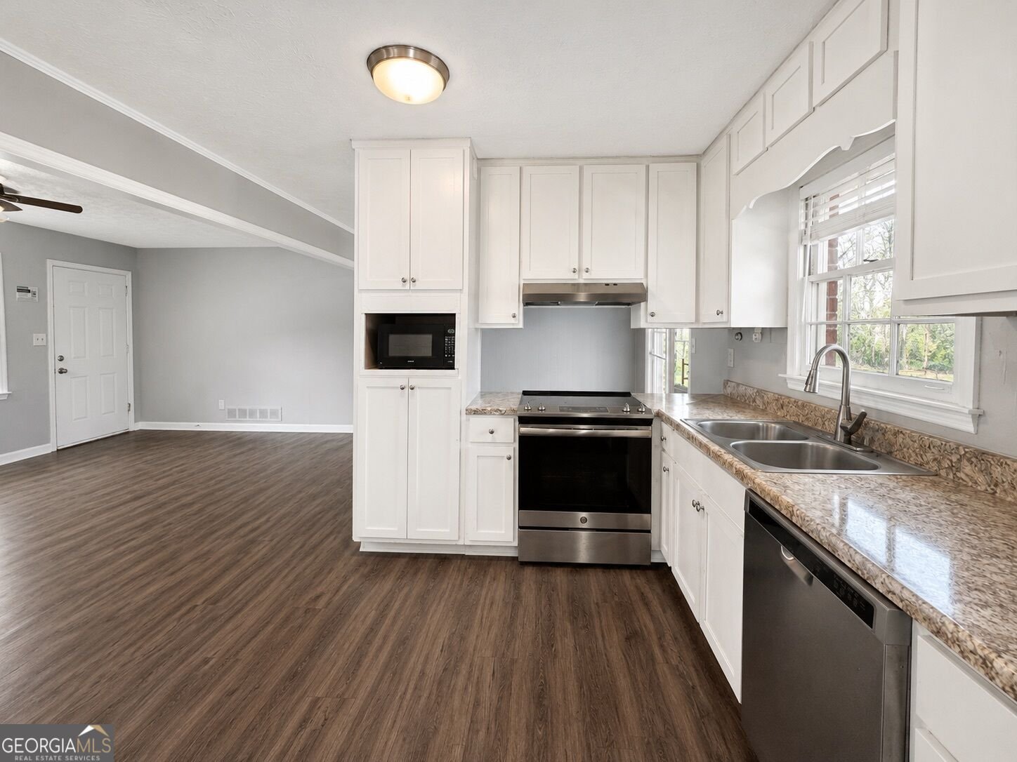1716 Hallmark Drive Griffin - Photo 11