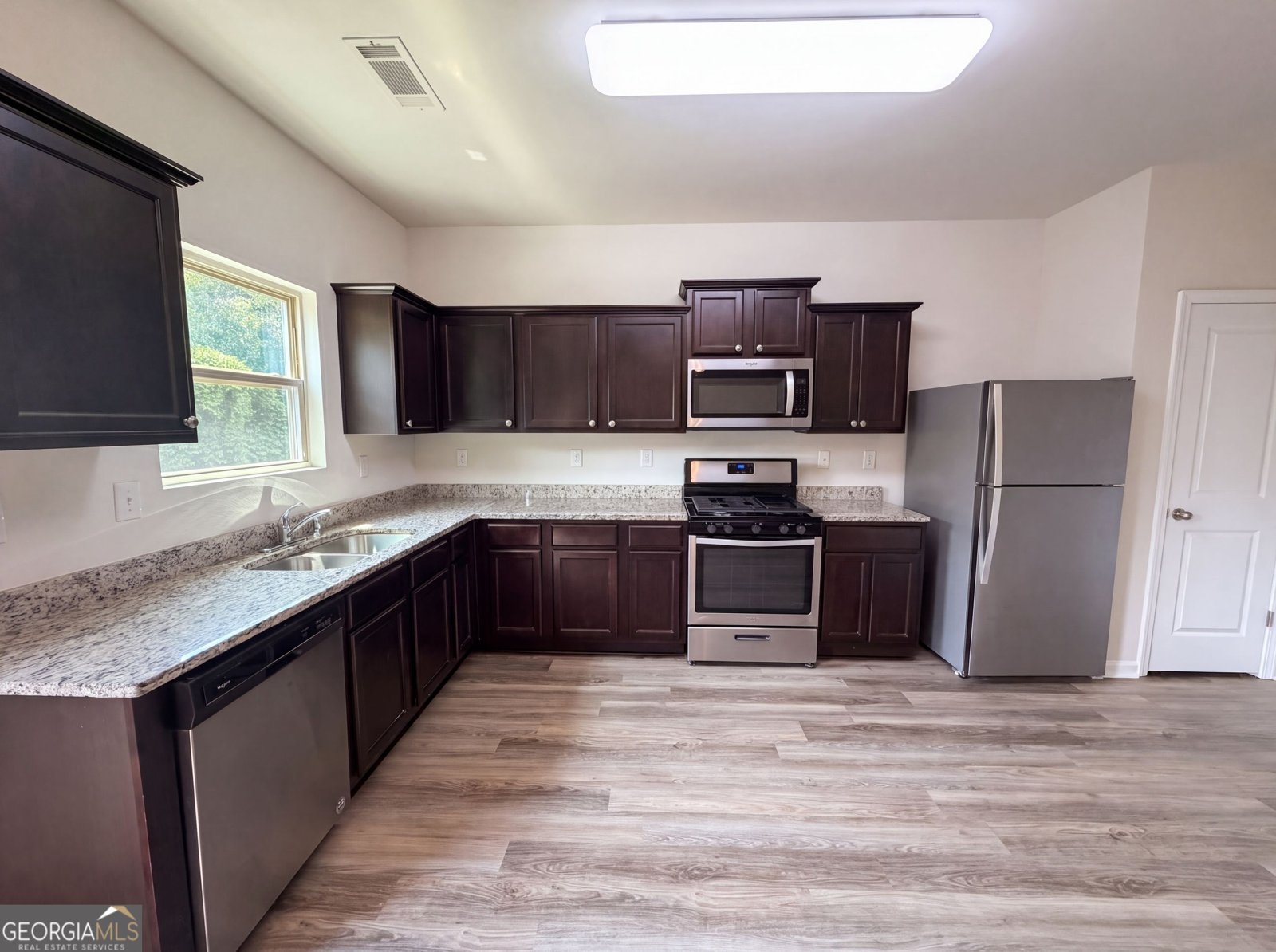 2048 Massey Lane Winder - Photo 8