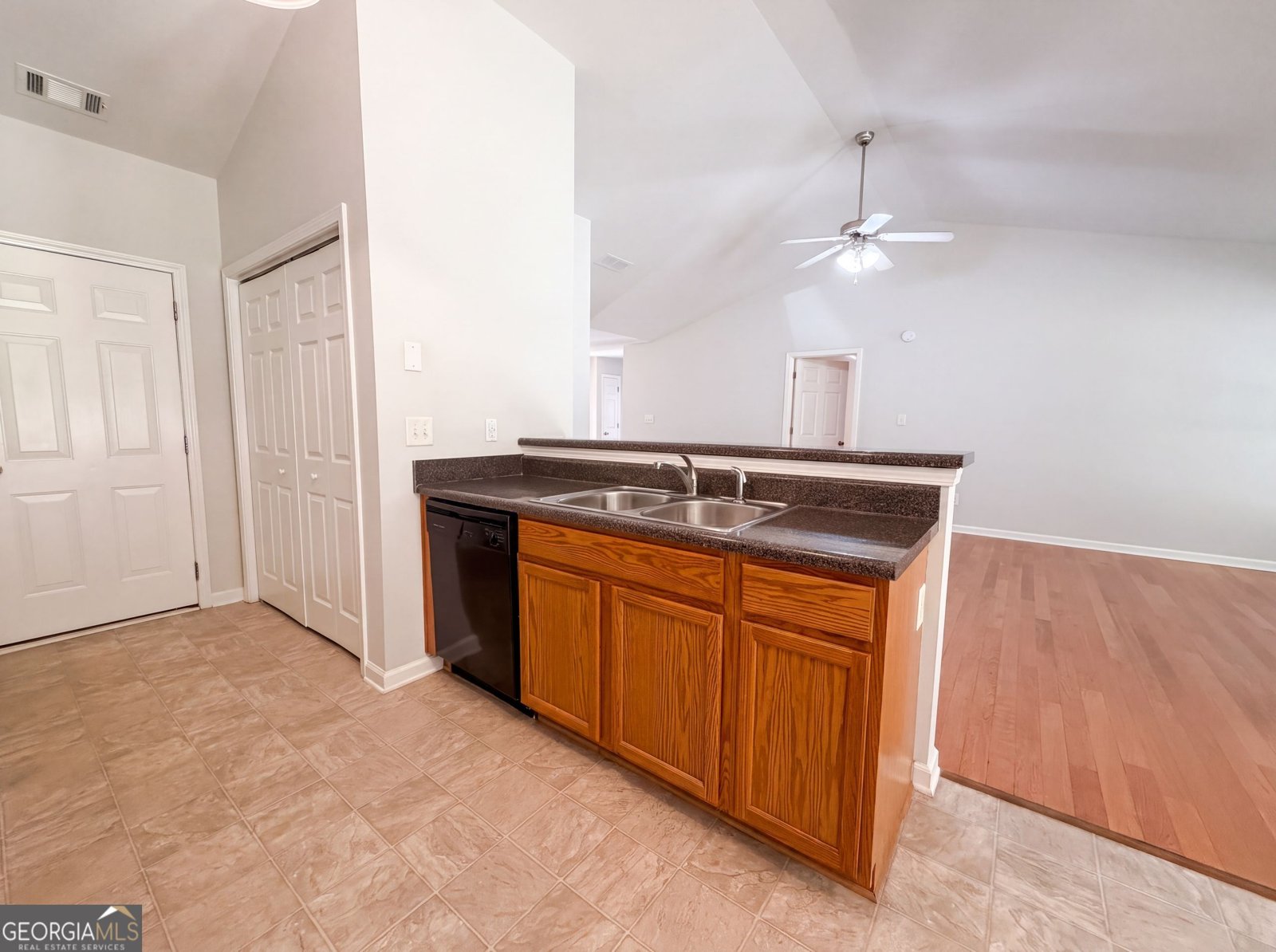 211 Logan Creek Lane Dallas - Photo 7