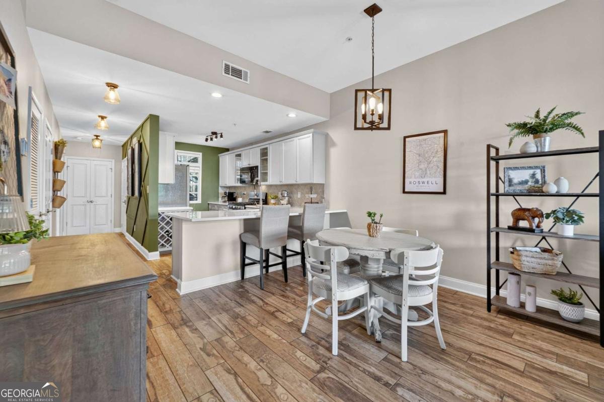 210 Creek View Lane Roswell - Photo 11