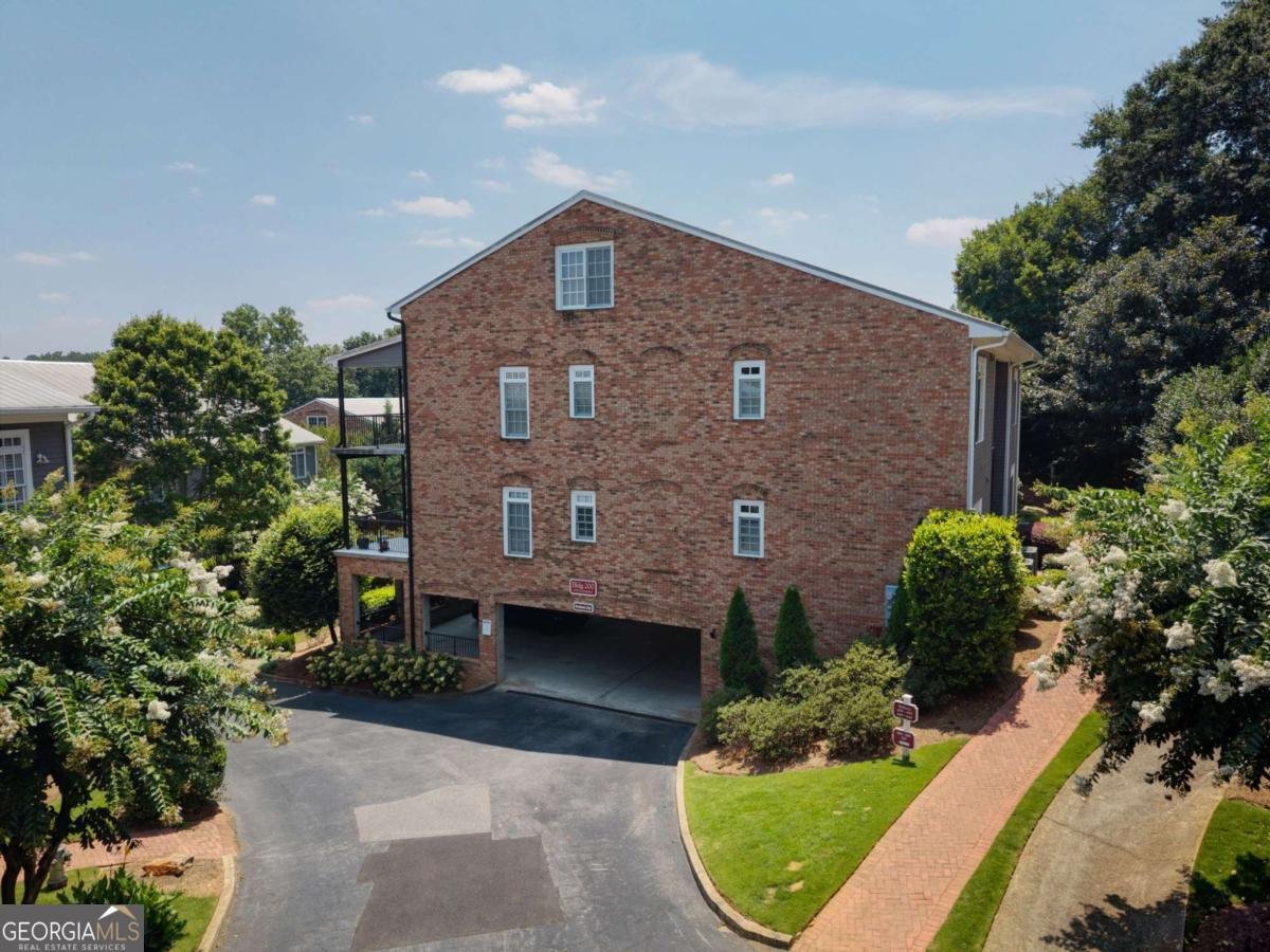210 Creek View Lane Roswell - Photo 31